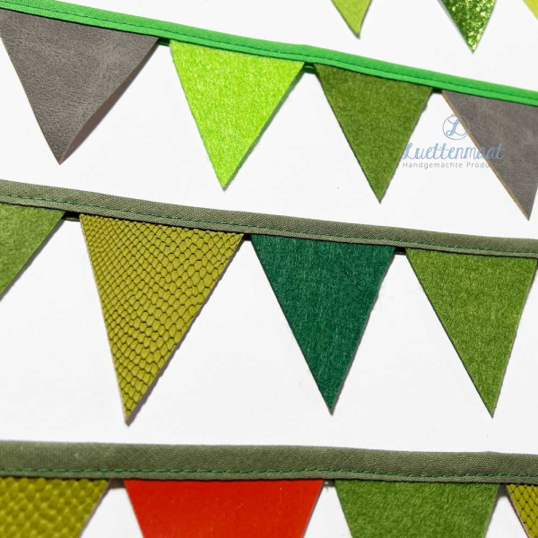 Set Wimpelkette + Zierband und Schleifenband grün dino fussball